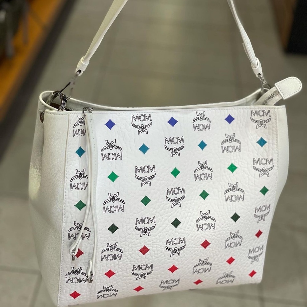 MCM white color medium size hobo$850+ tax - Picture 9 of 9